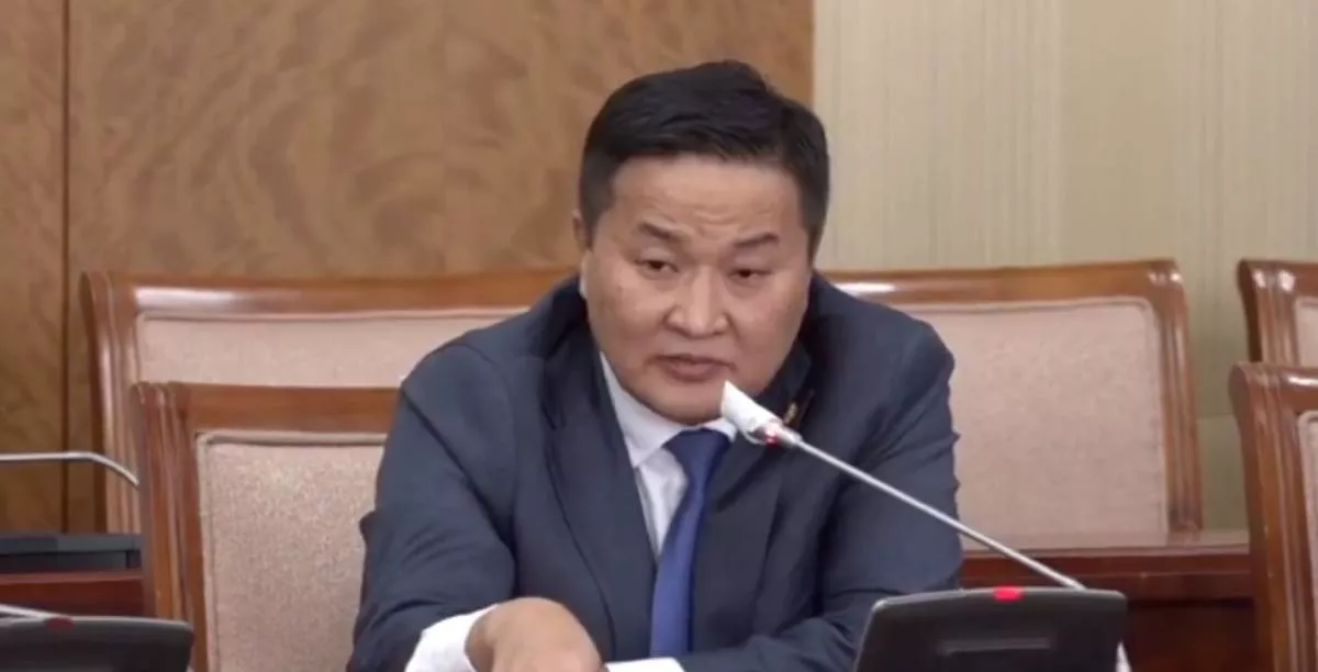 Ж.Сүхбаатар: Түгжрэлийг бууруулах гол аргачлал нийтийн тээврийг дэмжих
