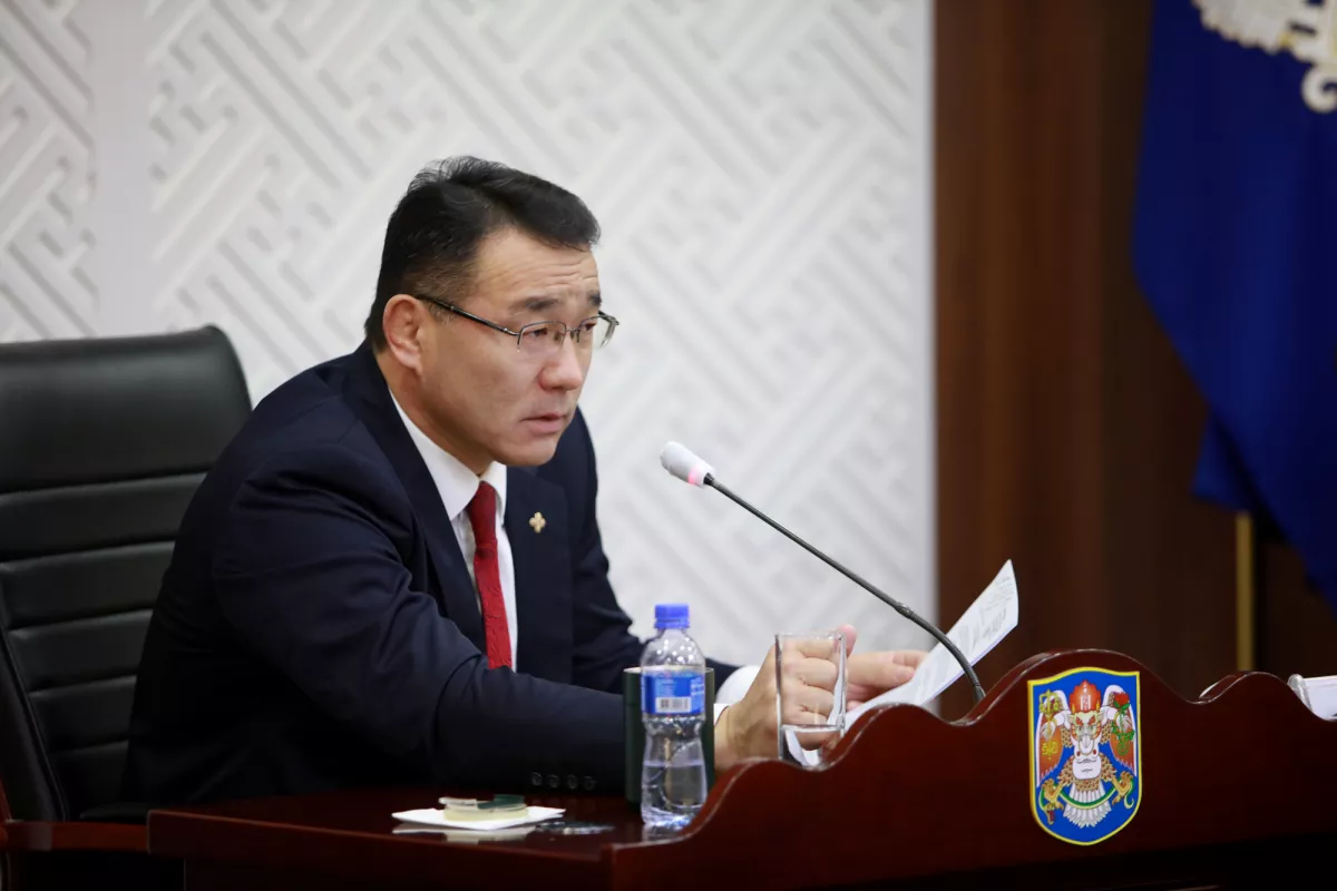Өглөө, оройд нийтийн тээврийн тоо, хүртээмжийг нэмэгдүүлэхийг үүрэг болголоо
