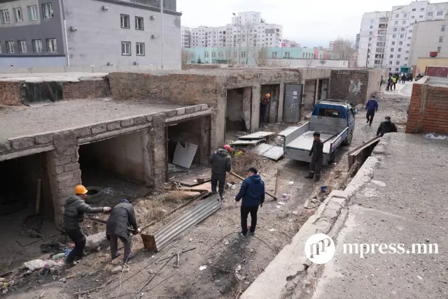 Зөвшөөрөлгүй барьсан 3,719 гараашийг буулгажээ