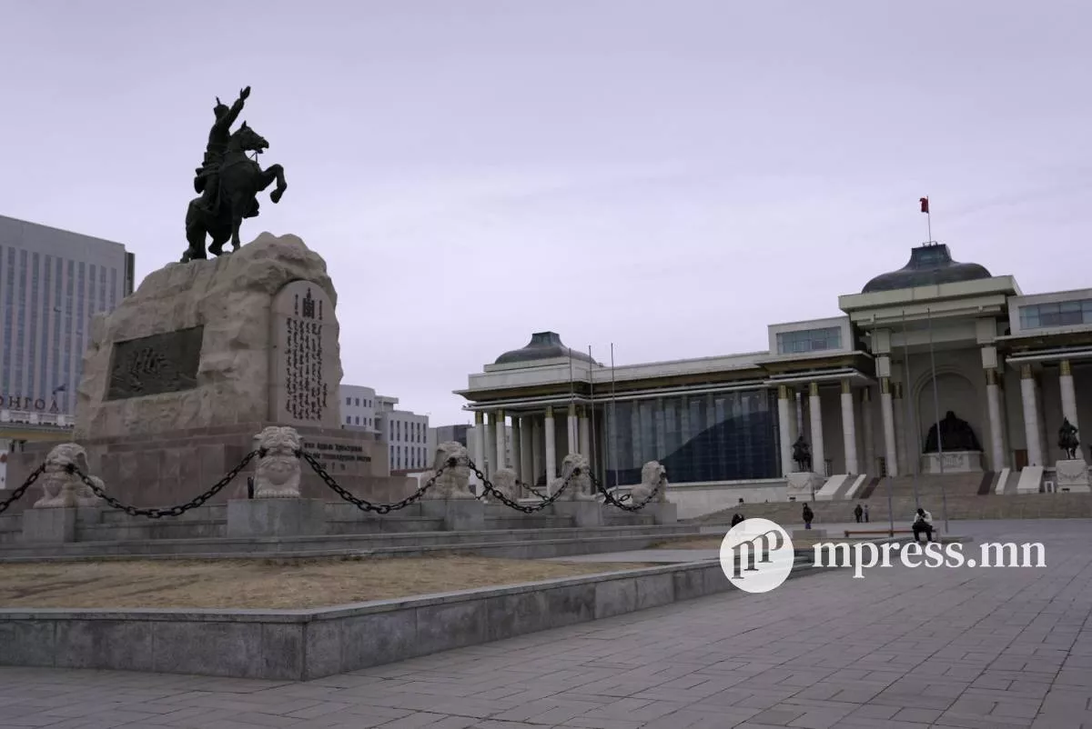 Улаанбаатарт маргааш 2 хэмийн дулаан байна