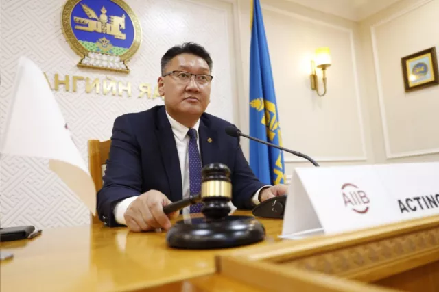 Азийн дэд бүтцийн хөрөнгө оруулалтын банкны жилийн уулзалтыг даргаллаа