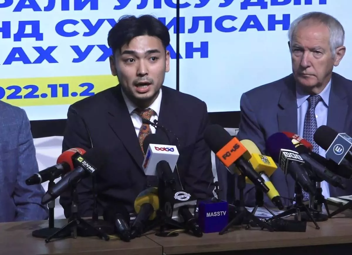н.Эрхэмбаяр: Манай улсад тамхи татдаг 750-800 мянган хүн байна