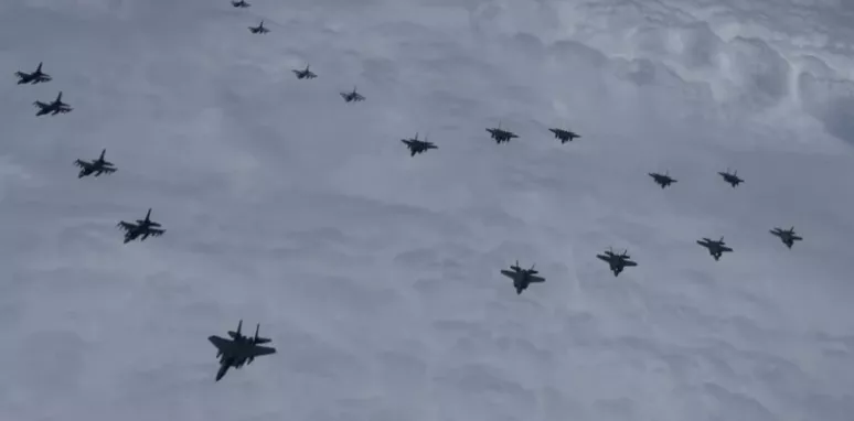 Хоёр Солонгос байлдааны онгоцнуудаа хөөргөлөө