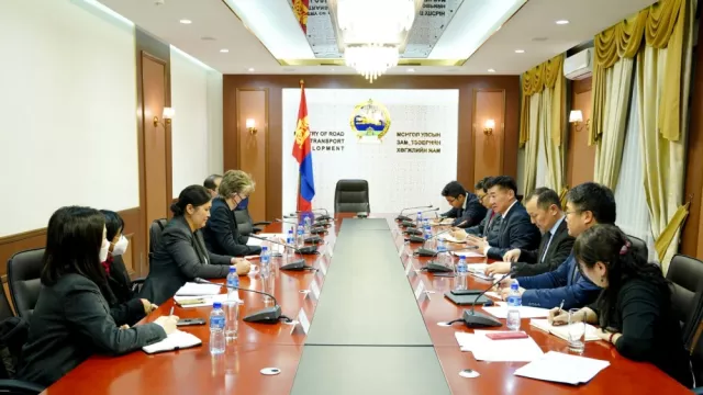 Дэлхийн банктай хамтран логистикийн төв, хуурай боомт байгуулна