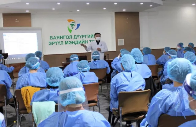 Сургууль, цэцэрлэгийн эмч нар коронавирусийн шинжилгээ авна