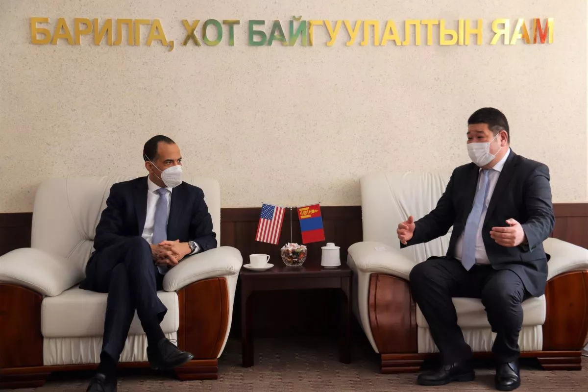 Мянганы сорилтын корпорациас хэрэгжүүлж буй төслүүдийн талаар санал солилцлоо