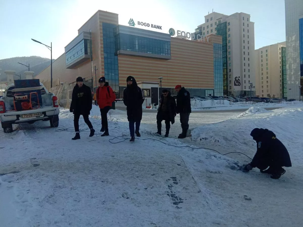 Хүүшийн аман дахь зөвшөөрөлгүй баригдсан хашаа, хайсыг албадан буулгалаа