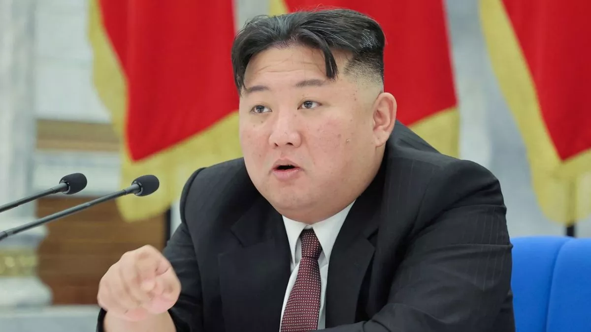 Ким Жон Ун Хойд Солонгосын цөмийн зэвсгийн нөөцийг нэмэгдүүлэхийг уриалжээ