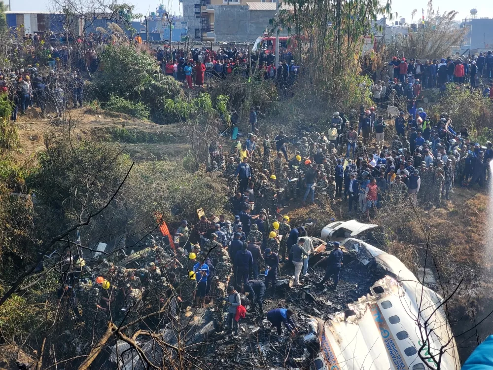 Балбад болсон онгоцны ослоор 68 хүн амиа алджээ