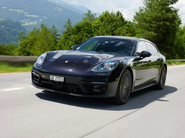 Porsche-г 18,000 доллараар худалдаанд гаргажээ