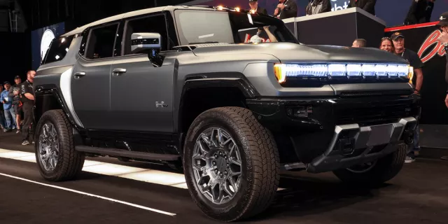 Цахилгаан хөдөлгүүртэй Hummer жийп үйлдвэрлэгдэж эхэллээ