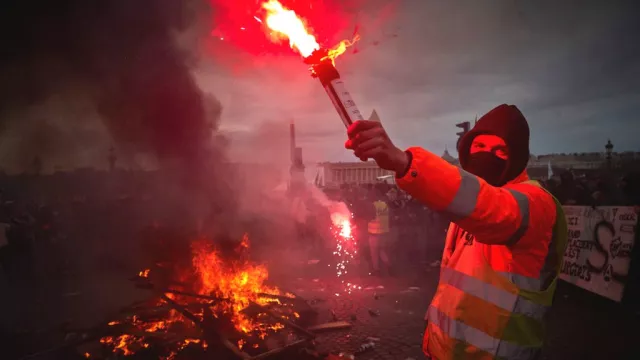 Франц: Тэтгэврийн тухай хуулийг санал хураалтгүйгээр батлахаар боллоо