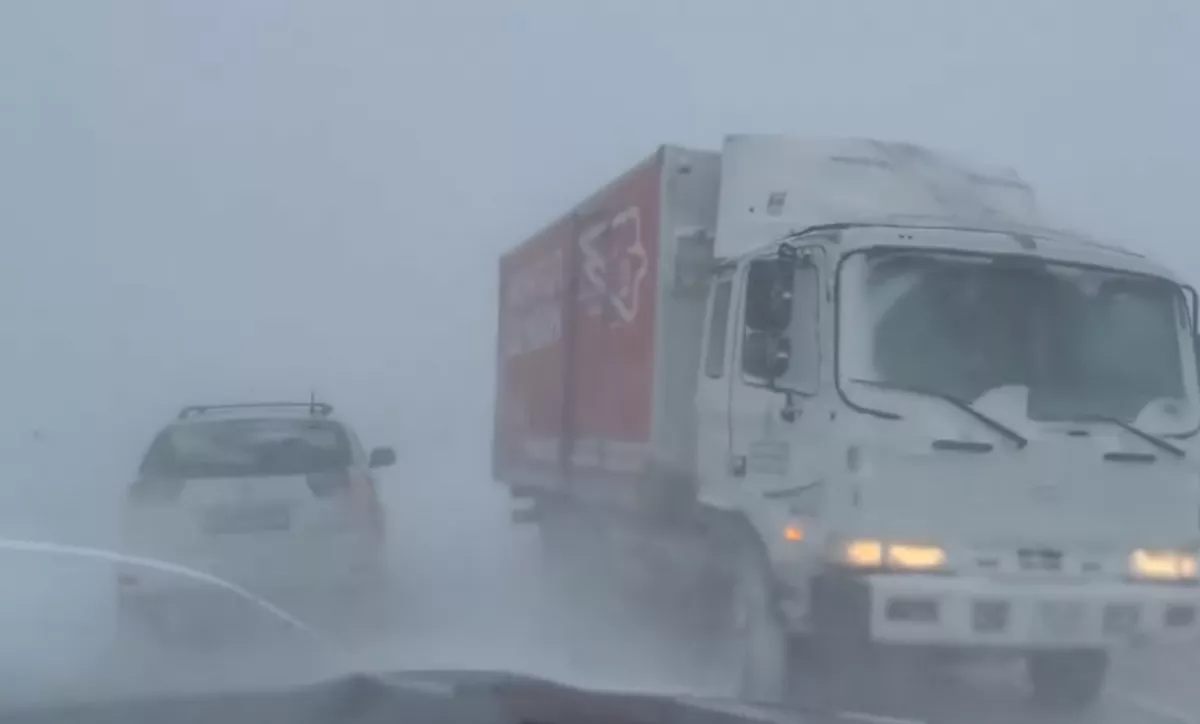 Баруун болон хойд чиглэлд зорчих зорчигч тээврийн хөдөлгөөнийг түр хаалаа