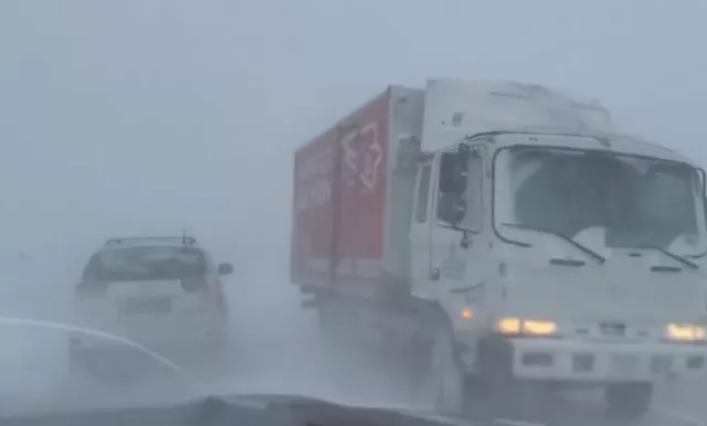 Баруун болон хойд чиглэлд зорчих зорчигч тээврийн хөдөлгөөнийг түр хаалаа