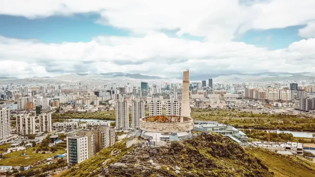 Улаанбаатарт маргааш 14 хэм дулаан байна