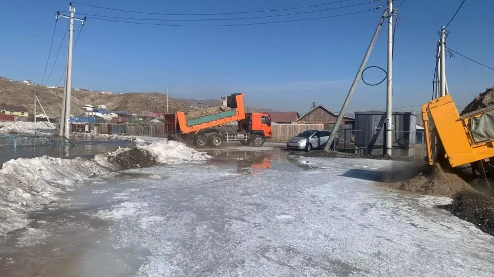 2 айл шар усны үерт автжээ