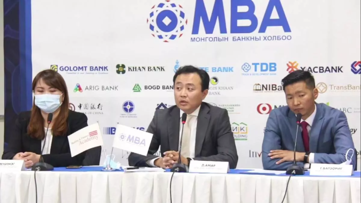 Чанаргүй зээлийн хэмжээ их байна