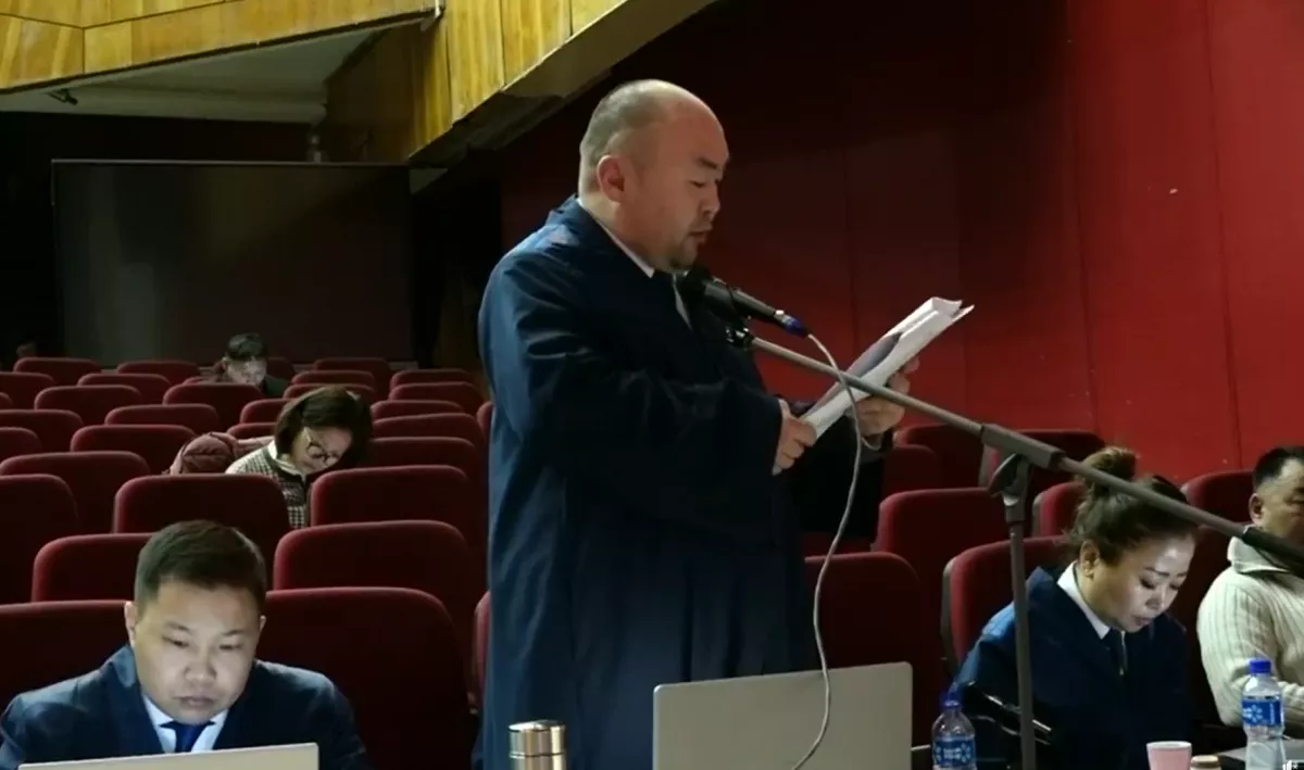 ШУУД: Хөгжлийн банкны хэрэгт холбогдогчдын шүүх хурал 3 дахь өдрөө үргэлжилж байна