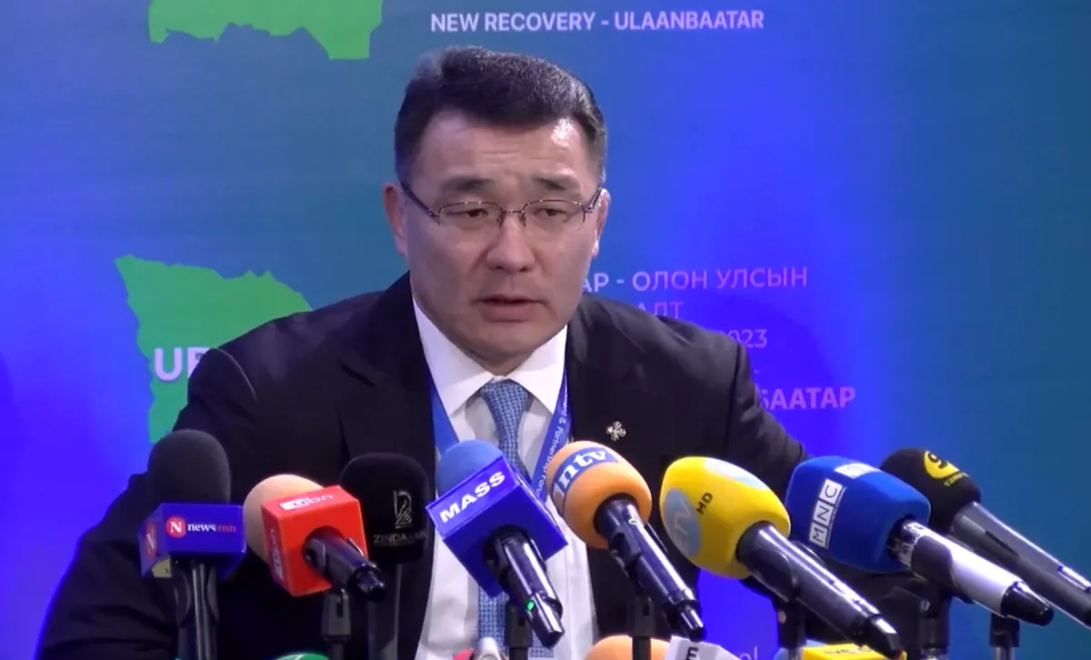 ШУУД: “Улаанбаатар-Олон улсын хөрөнгө оруулалт, түншлэлийн форум”-тай холбоотой мэдээлэл хийж байна