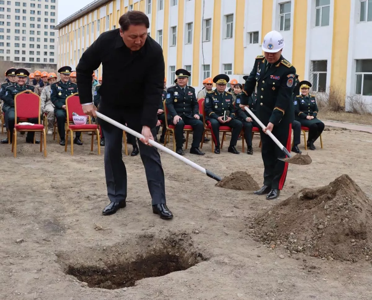 Нэгдсэн ажиллагааны төвийн барилгын шав тавилаа