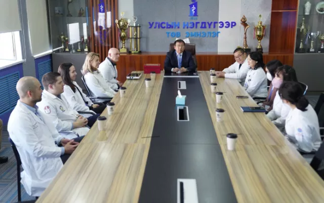Олон улсын баг 28 өвчтөнд мэс засал үнэ төлбөргүй хийжээ