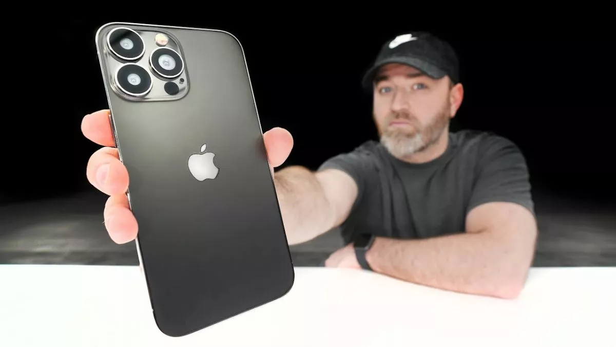 iPhone13 Pro шинэ матт хар өнгөтэй худалдаанд гарна