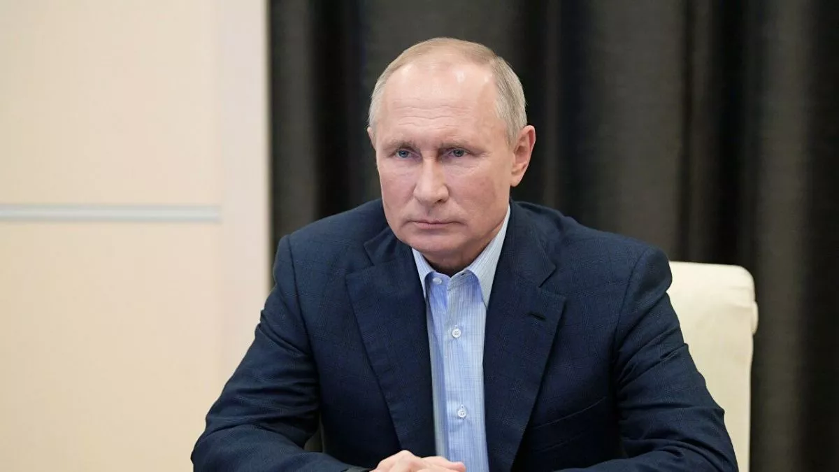 В.Путины ойрын хүмүүс ковид халдвар авсан тул түүнийг тусгаарлажээ