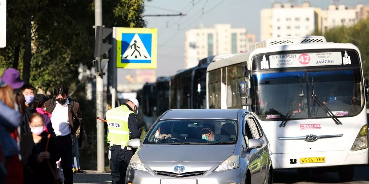 Автобусны буудал дээр зогсвол иргэд мэдээлдэг болно