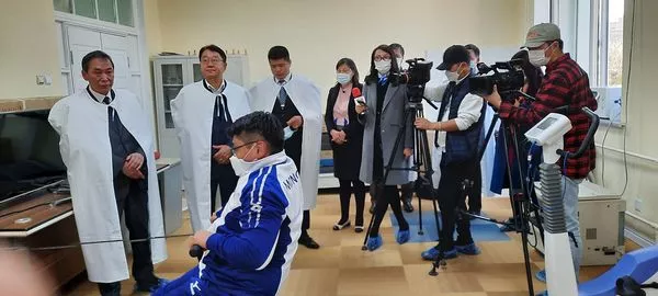 Паралимпын тамирчдад нэн шаардлагатай тоног төхөөрөмжийг гардууллаа