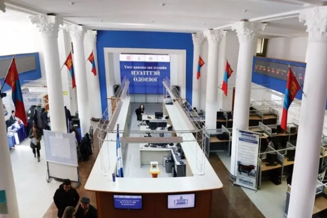 Өнөөдөр МХБ дээр 321 сая төгрөгийн хувьцаа, бонд арилжаалагдсан байна