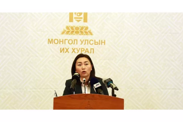 Х.Булгантуяа: “Чангалаад л байвал эдийн засаг томорно” гэх хуучин бодлогоосоо салах ёстой