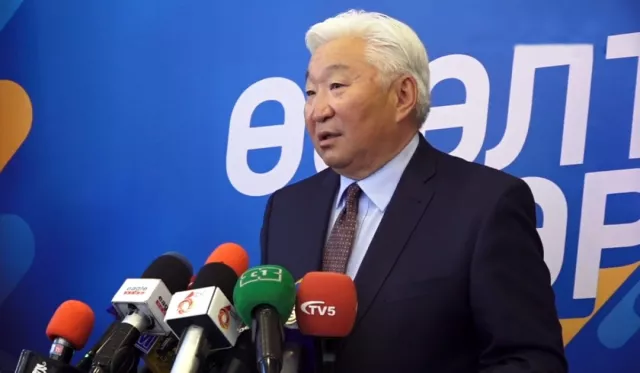Э.Бат-Үүл 5,999 хүний санал авч дахин гуравдугаарт жагслаа