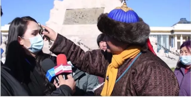 С.Жавхлан сэтгүүлчийн биед халджээ