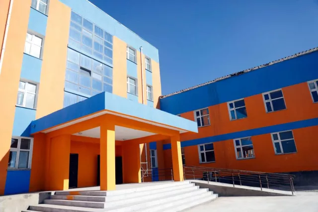 Стандартын шаардлага хангахгүй сургуулийн барилгыг хүлээж авахгүй