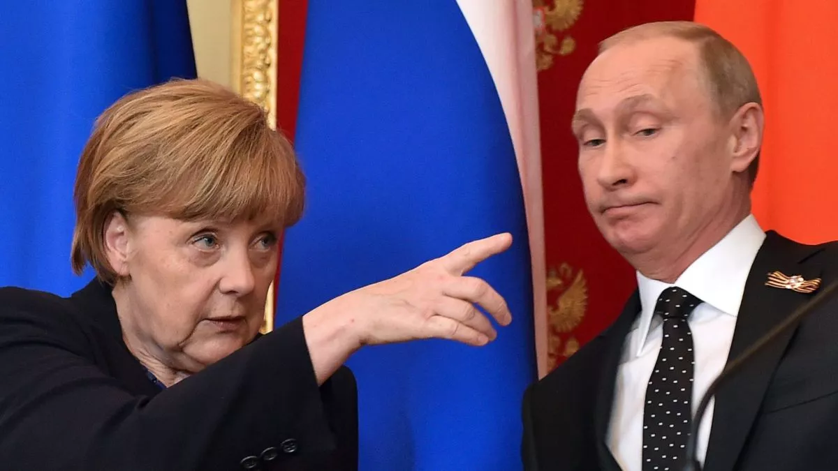 Меркель Путинтэй утсаар ярьсан тухайгаа