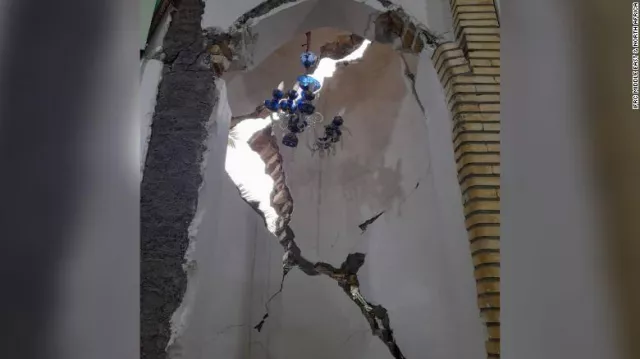 Иранд дараалан 2 удаа хүчтэй газар хөдөлжээ