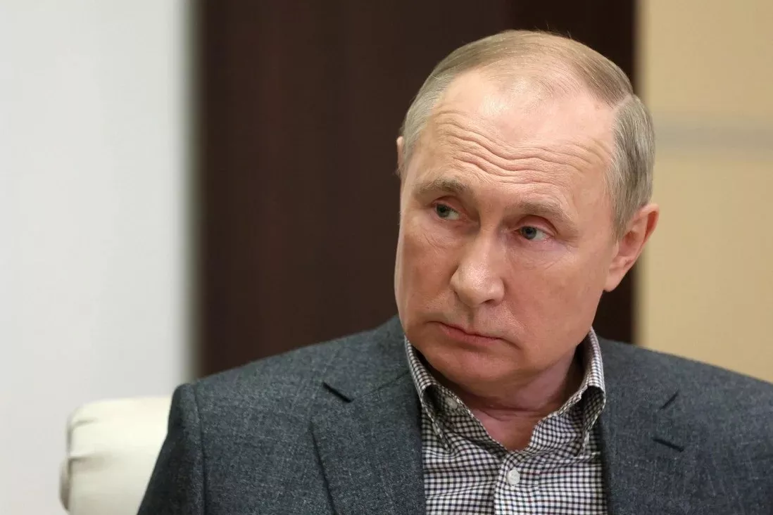 В.Путин ковидын вакцины III тунгаа тариулжээ