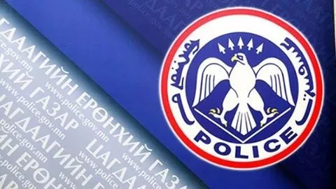 Дунд сургуулийн сурагчид нэгнийгээ бүлэглэн зоджээ