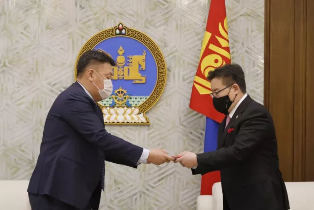 Зээлийн хэлэлцээрийг УИХ-ын даргад өргөн барилаа