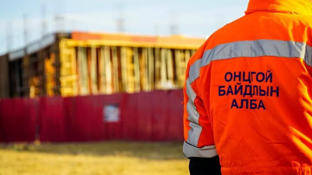 Цонхоор үсрэх гэж байсан эмэгтэйг аварчээ