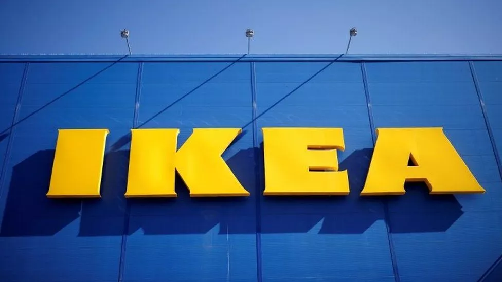 Ажилчид, үйлчлүүлэгчид IKEA дэлгүүрт хоногложээ