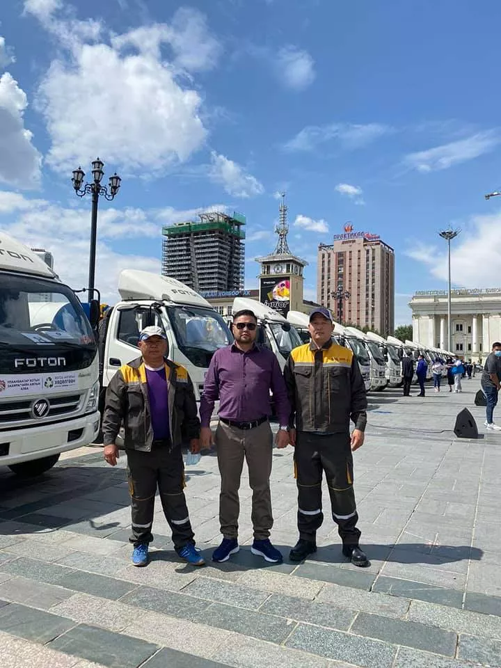 9 ширхэг хог ачилтын автомашин хүлээлгэн өгчээ