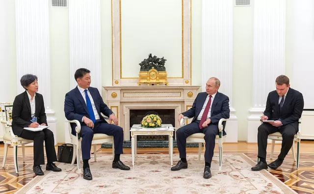 Ерөнхийлөгч У.Хүрэлсүх болон ОХУ-ын Ерөнхийлөгч В.Путин нарын ярилцлага