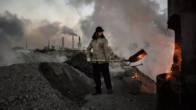БНХАУ эсэргүүцэлтэй тулгарсан ч нүүрсний аварга цахилгаан станцыг ажиллуулахаар болжээ