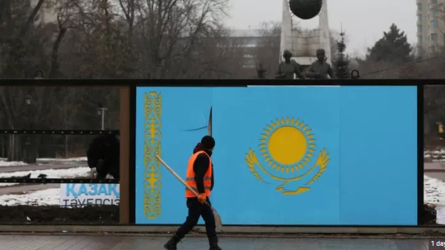 Казахстанд хүчирхийлэл багасаж хэвийн байдалдаа шилжиж байна