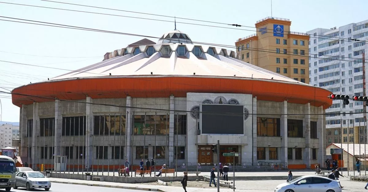Бөхчүүдийн эсэргүүцэл 14 жилийн уламжлалт барилдааныг цуцлууллаа