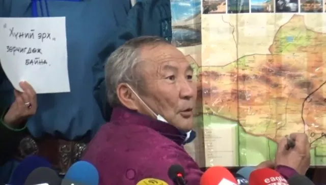 Улстөрчид биднээс орон нутгийг минь  хүчээр булаах нь