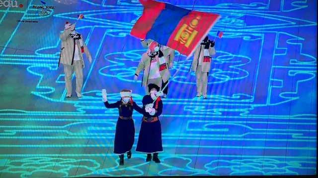 БЭЭЖИН 2022: Манай тамирчид Төрийн далбаагаа мандуулан алхлаа