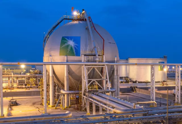 “Saudi Aramco”-гийн хувьцааг худалдахаар болжээ