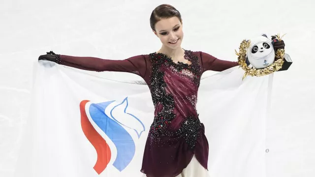 Анна Щербакова алтан медаль хүртэж, Камила Валиева дөрөвт орлоо